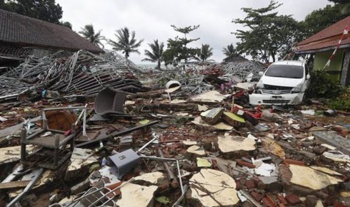 sóng thần ở Indonesia